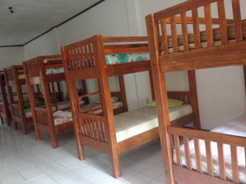 Oseania Hostel Senggigi Bagian luar foto