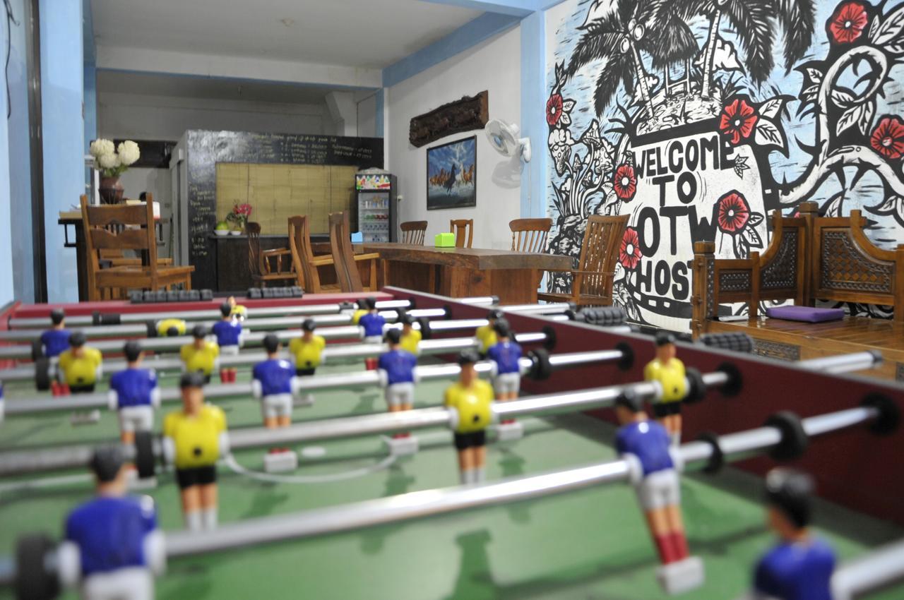 Oseania Hostel Senggigi Bagian luar foto