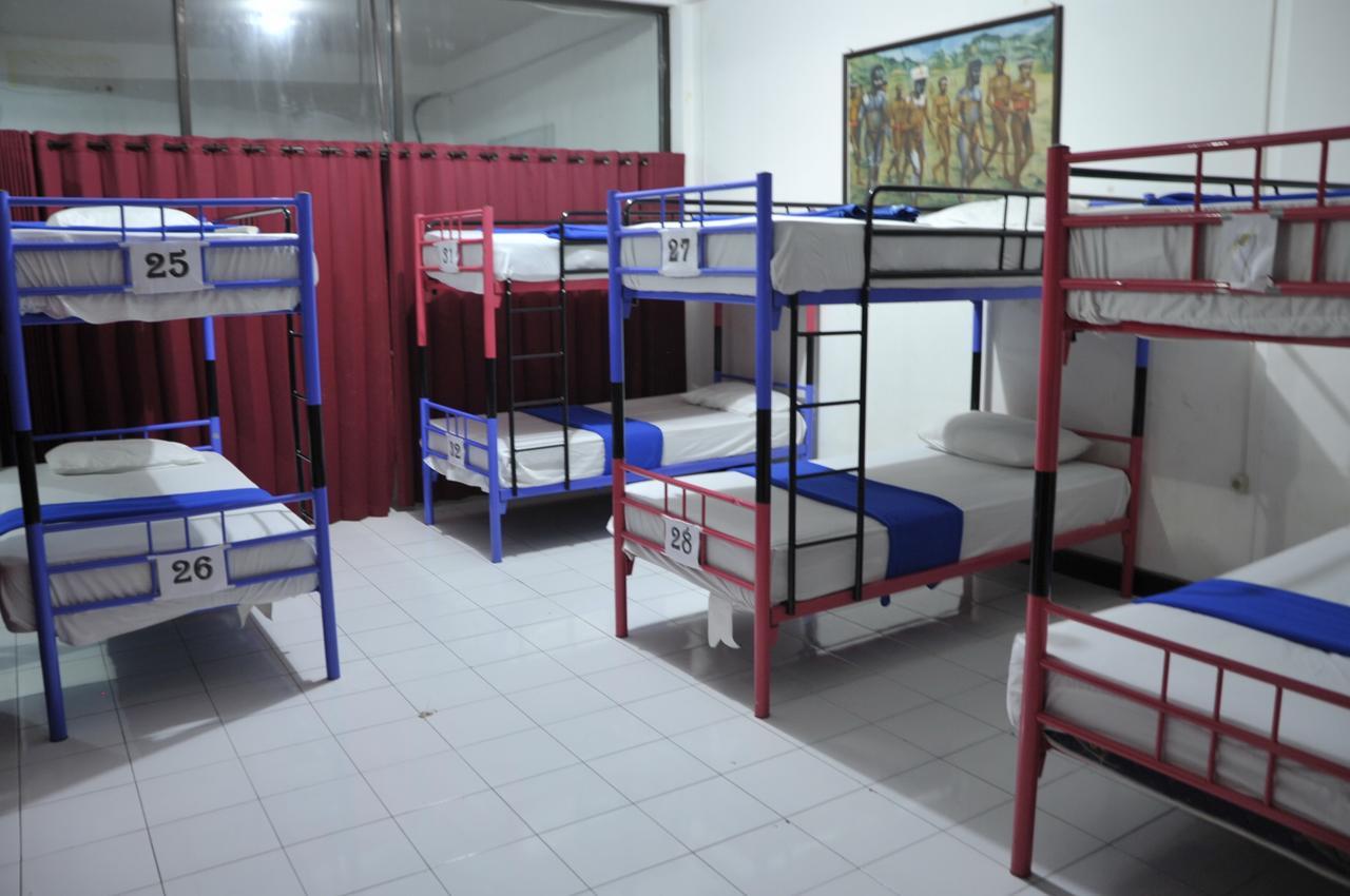 Oseania Hostel Senggigi Bagian luar foto