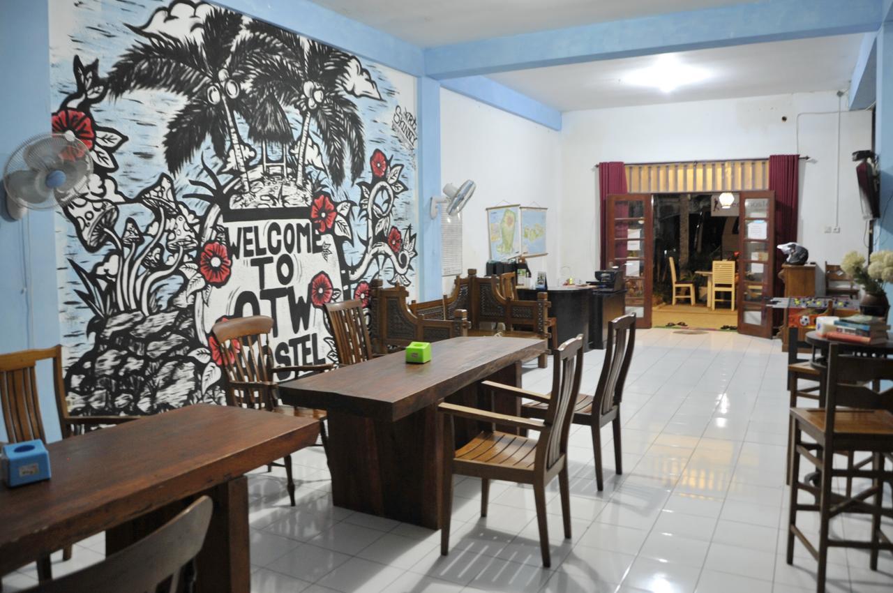 Oseania Hostel Senggigi Bagian luar foto