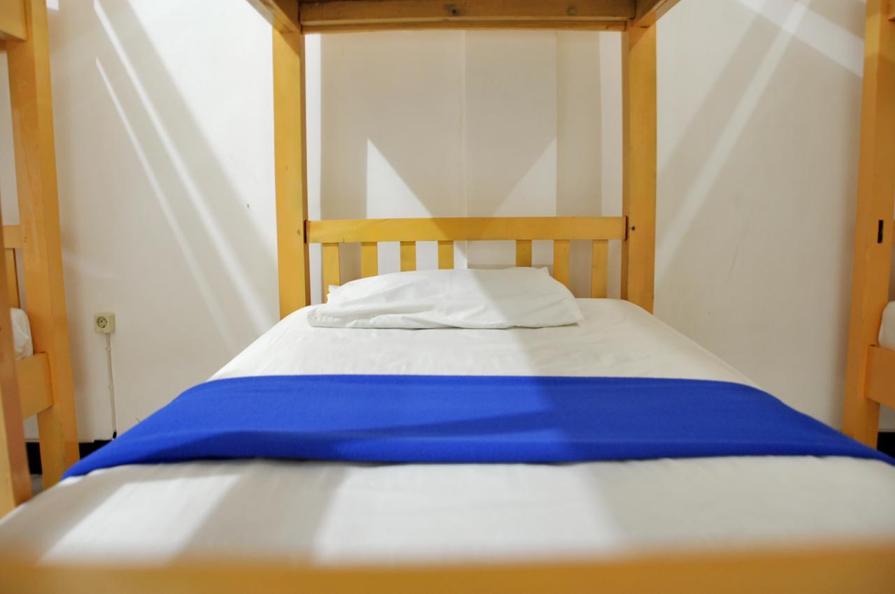 Oseania Hostel Senggigi Bagian luar foto