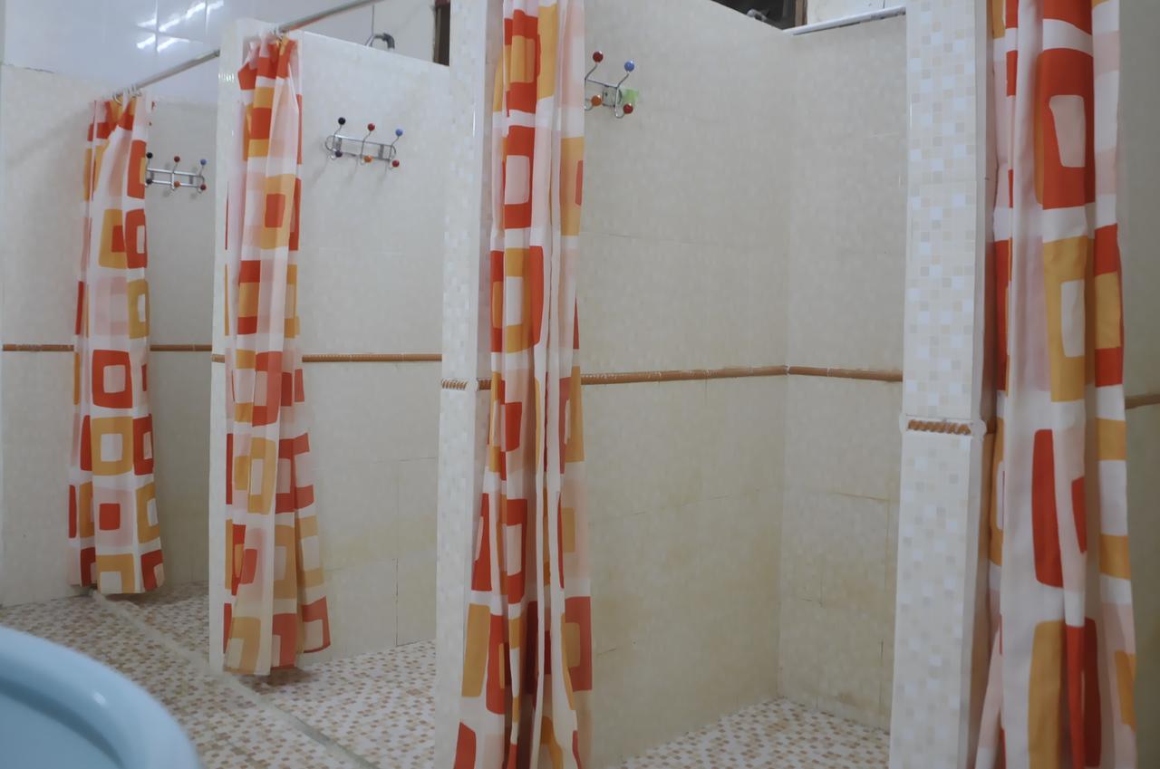 Oseania Hostel Senggigi Bagian luar foto